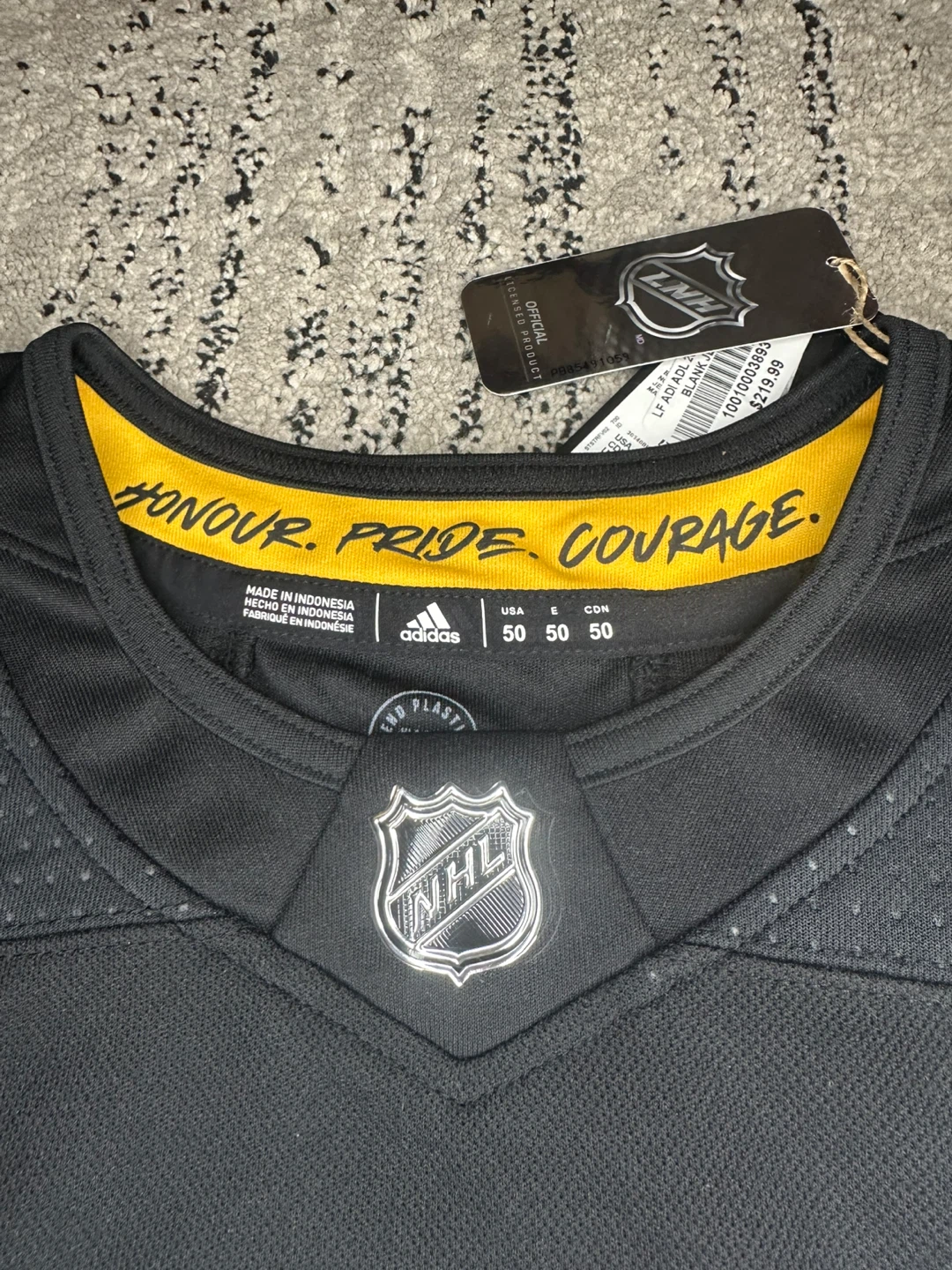 Adidas NHL Toronto Maple Leafs Jersey, Size 50. - photo 3