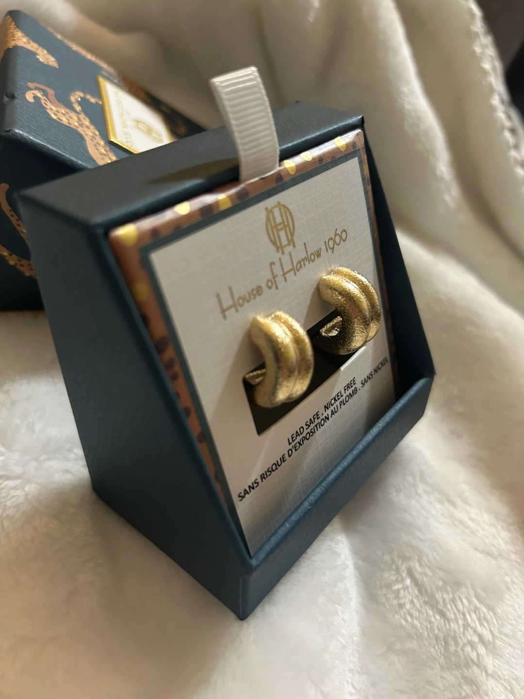 House of Harlow 1960 medium textured hoop earrings - photo 2