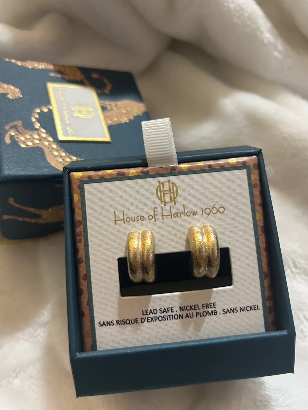 House of Harlow 1960 medium textured hoop earrings