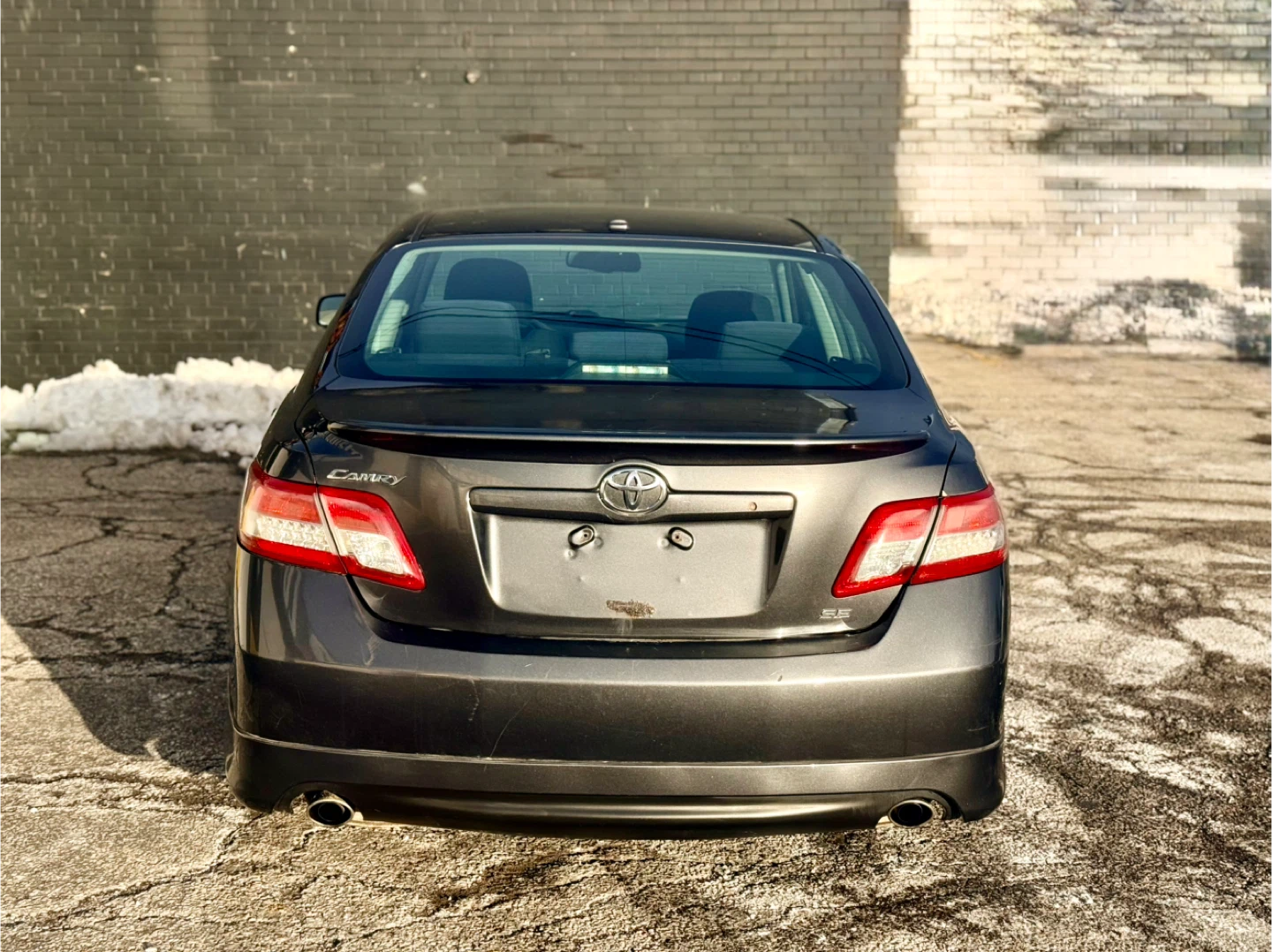 2011 Toyota Camry SE - photo 5