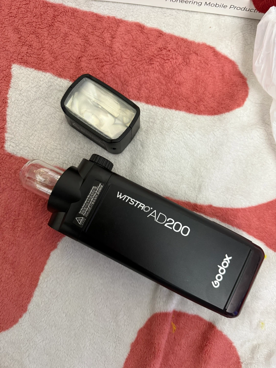 Godox AD200 flashlight - photo 4