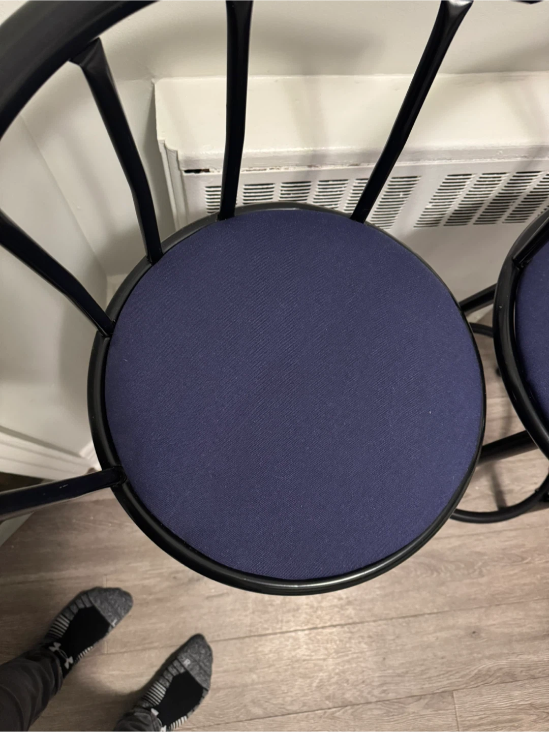 Set of 3 Swivel Bar Stools - photo 4