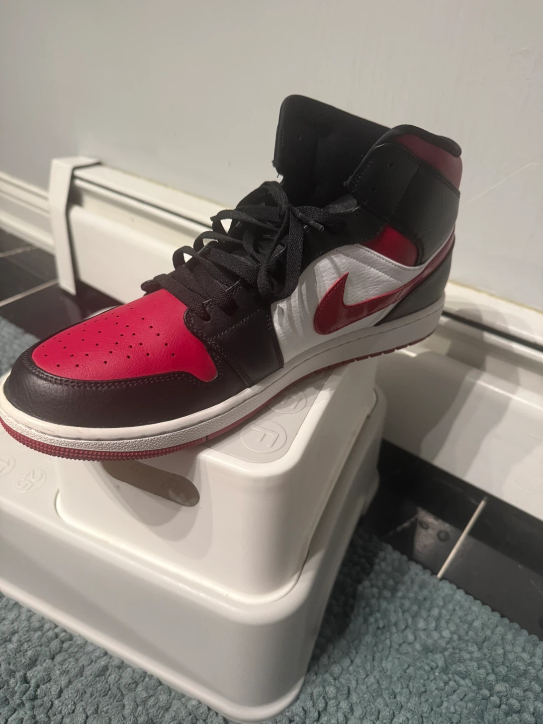 Nike Air Jordan 1 Mid Black Red White US 15 - photo 4