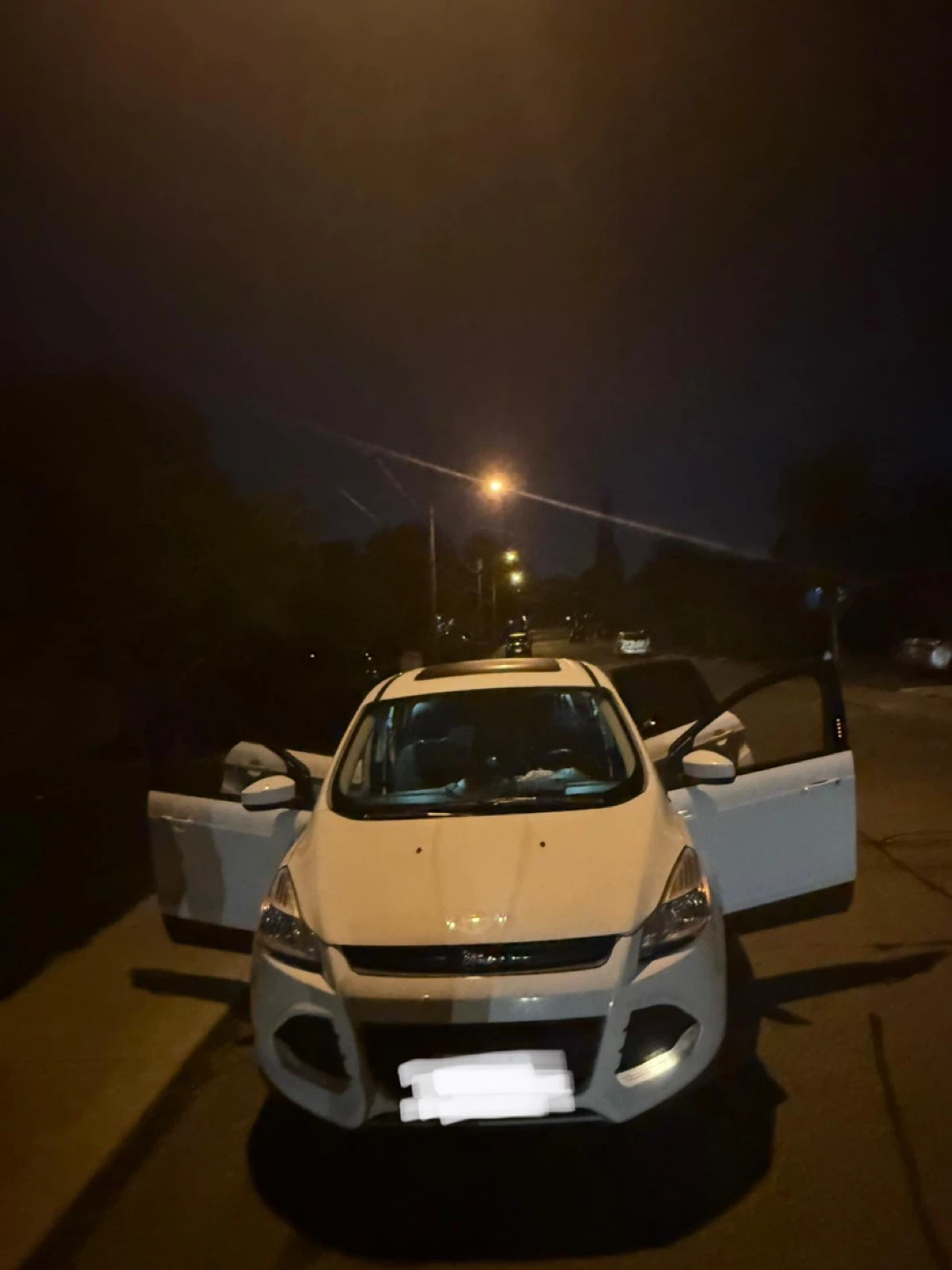 For Sale 2014 Ford – Clean title–Asking price$4,900