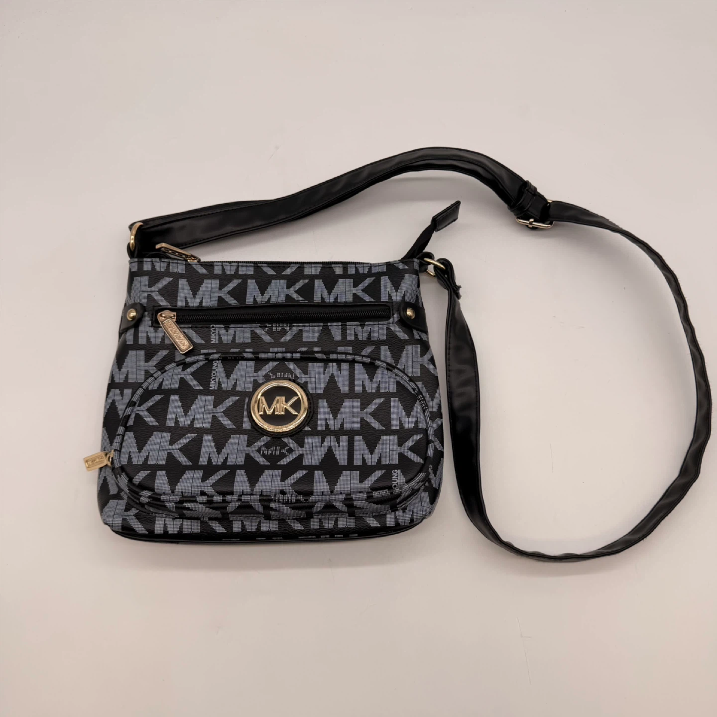 Michael Kors MK Logo Crossbody Bag Black Gray  Like new - photo 3