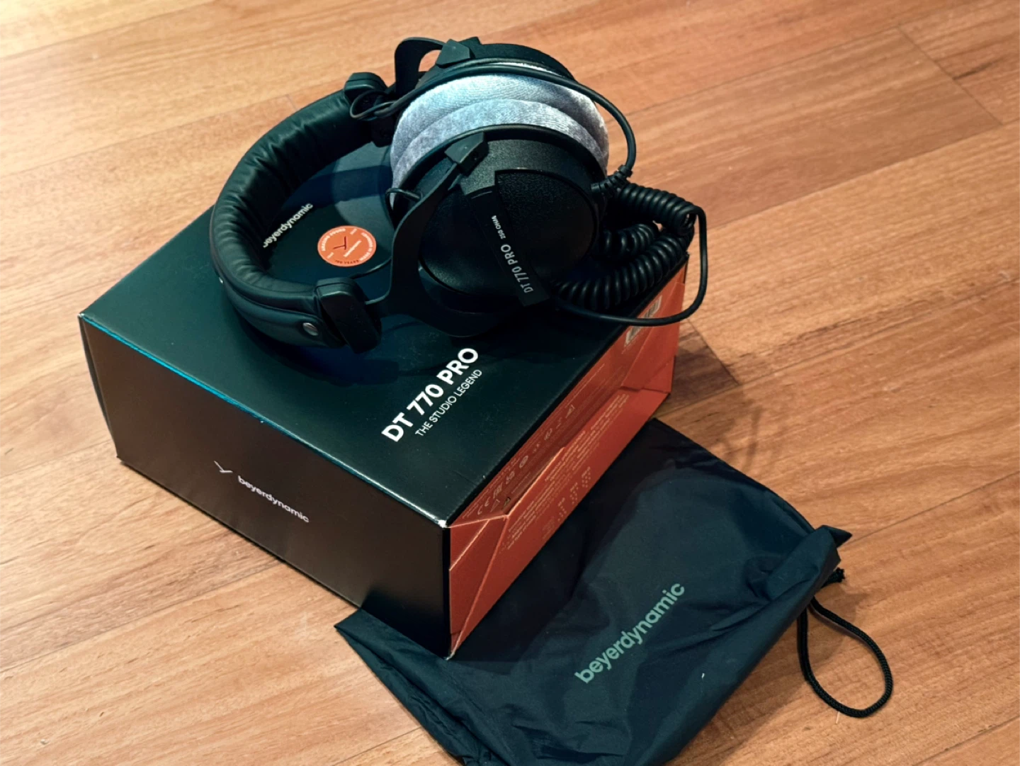 Beyerdynamic DT770 PRO 250 ohm Studio Headphones - New - photo 3