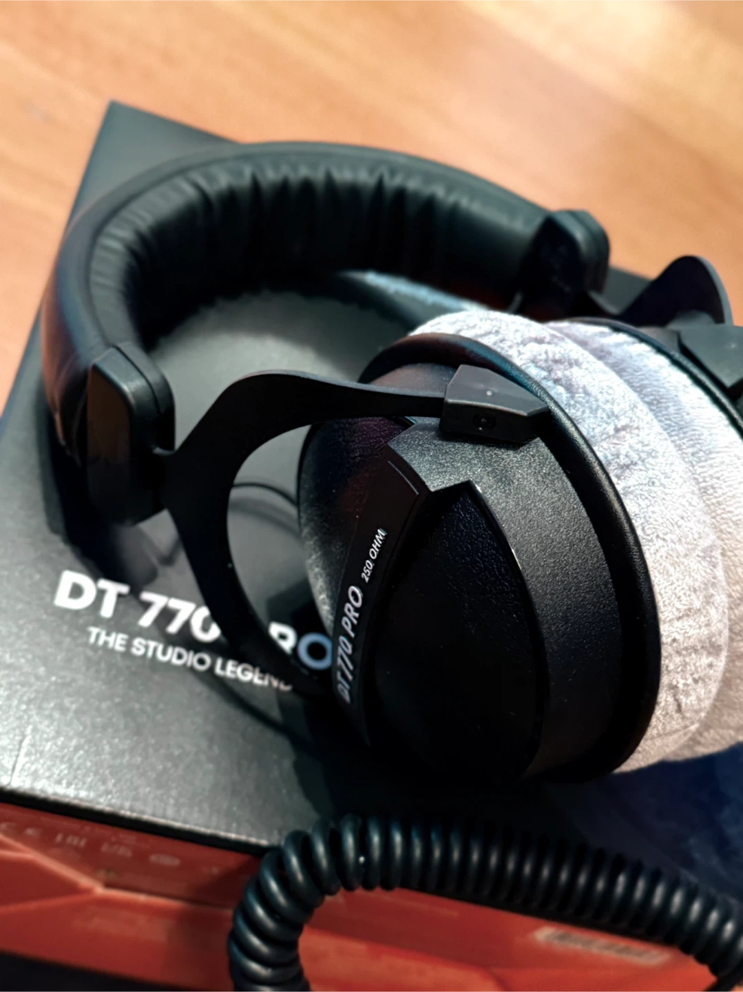 Beyerdynamic DT770 PRO 250 ohm Studio Headphones - New - photo 4