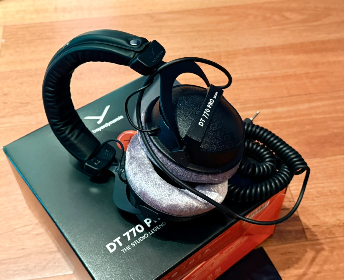 Beyerdynamic DT770 PRO 250 ohm Studio Headphones - New - photo 2