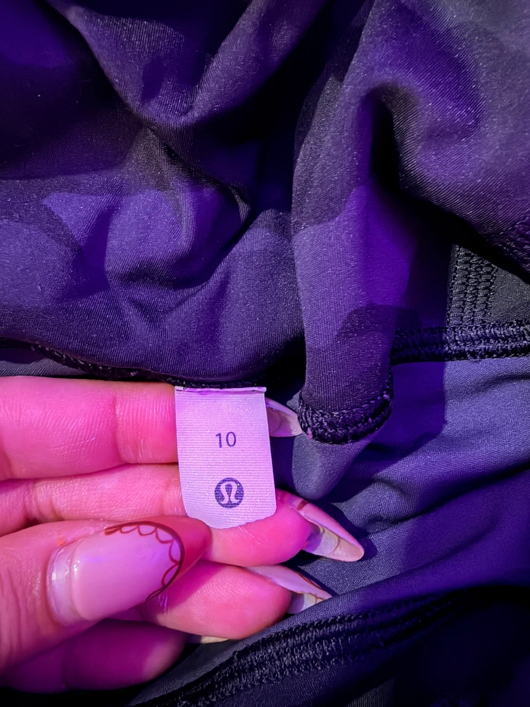 Lululemon Camo Leggings - Size 10 - photo 4