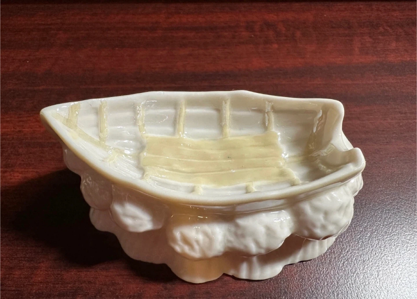 Pair of Belleek Boats, Yellow Lustre Open Salt Dishes - photo 4