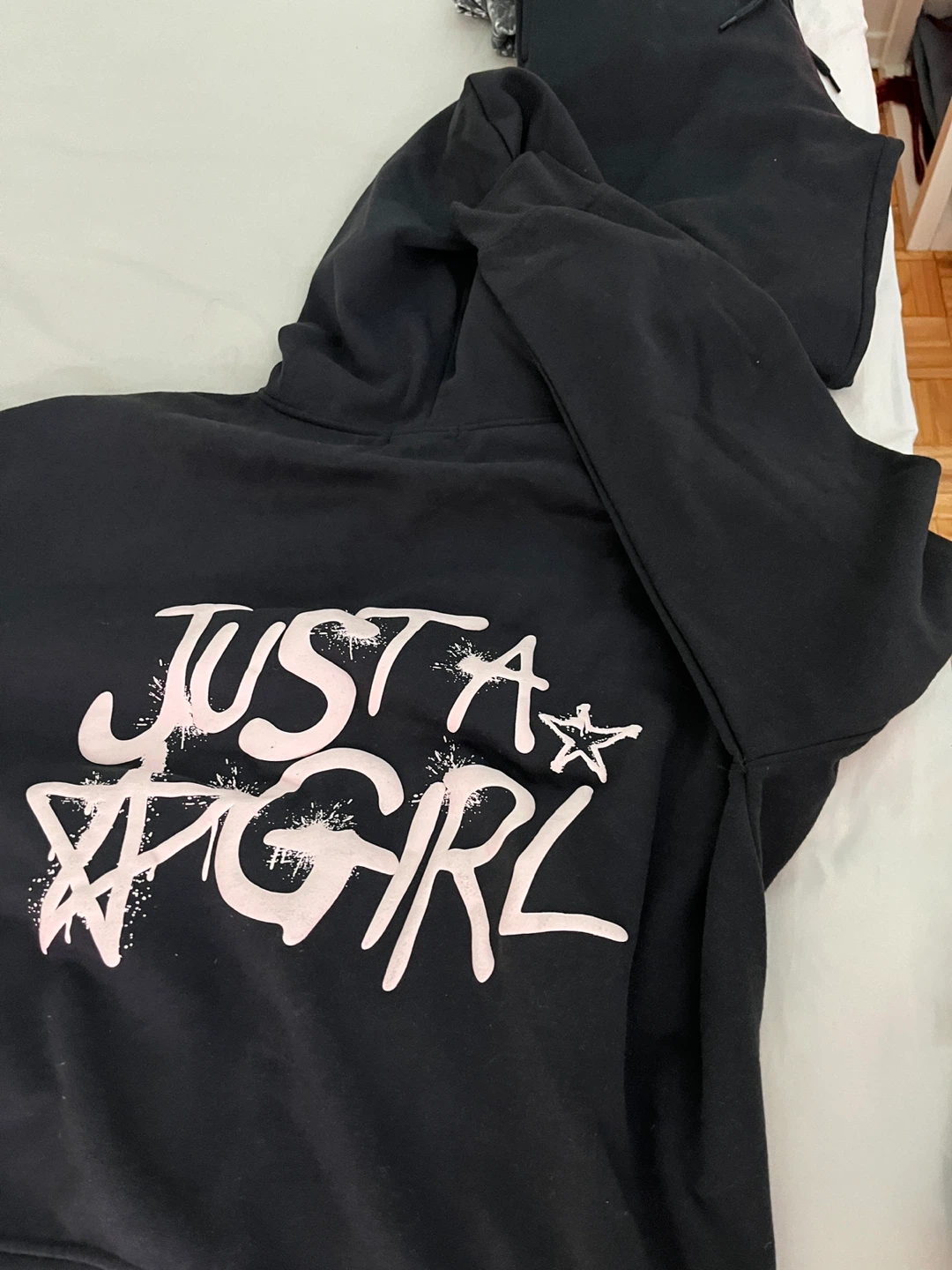 Set both for $25❗️ need to be gone ASAP - photo 2