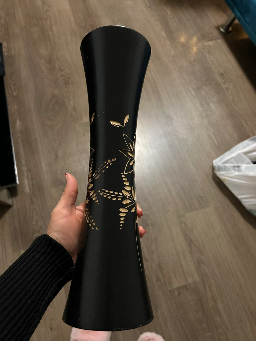 Black Vase with Floral Design - photo 2