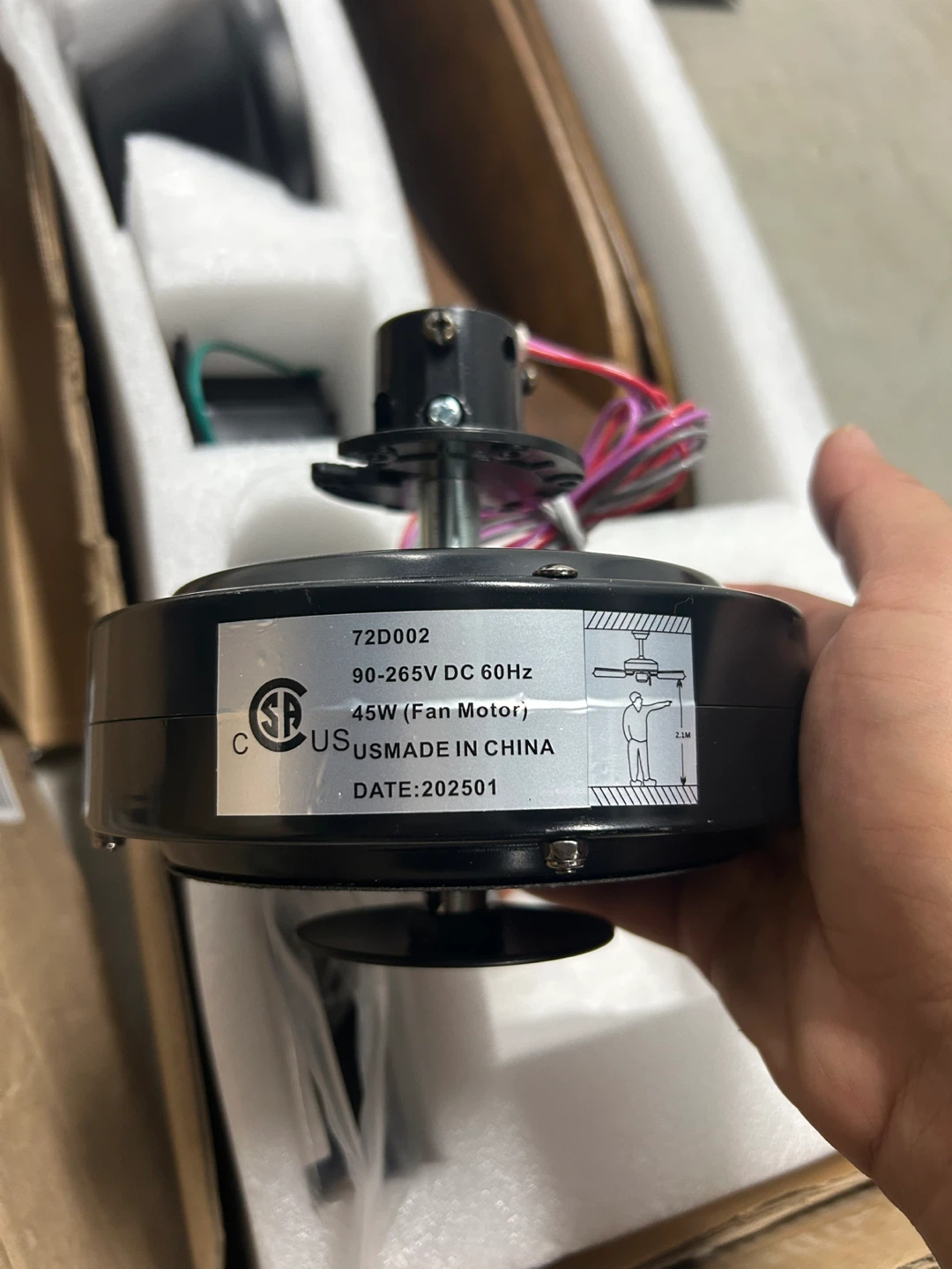 New 45W Ceiling Fan with Remote Controller - photo 3