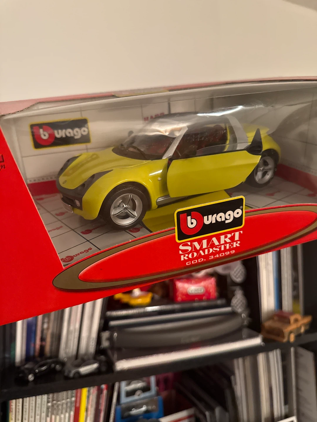 Smart Roadster Diecast Model Car - New in Box - photo 2