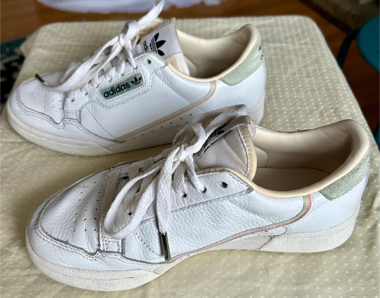 Adidas gym shoes - photo 2