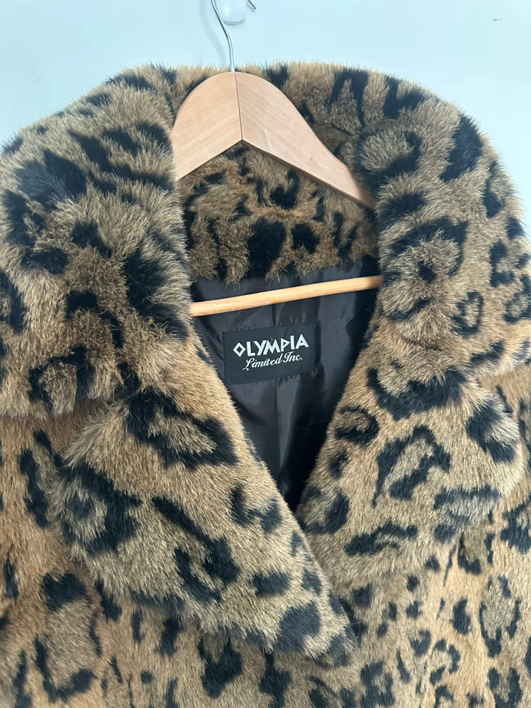 Faux Fur Coat Olympia Limited Inc. Leopard Print Coat - photo 2