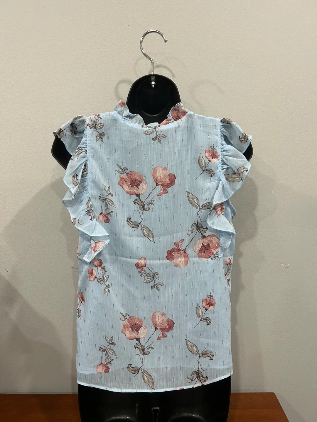 Blue floral blouse EUC - photo 2