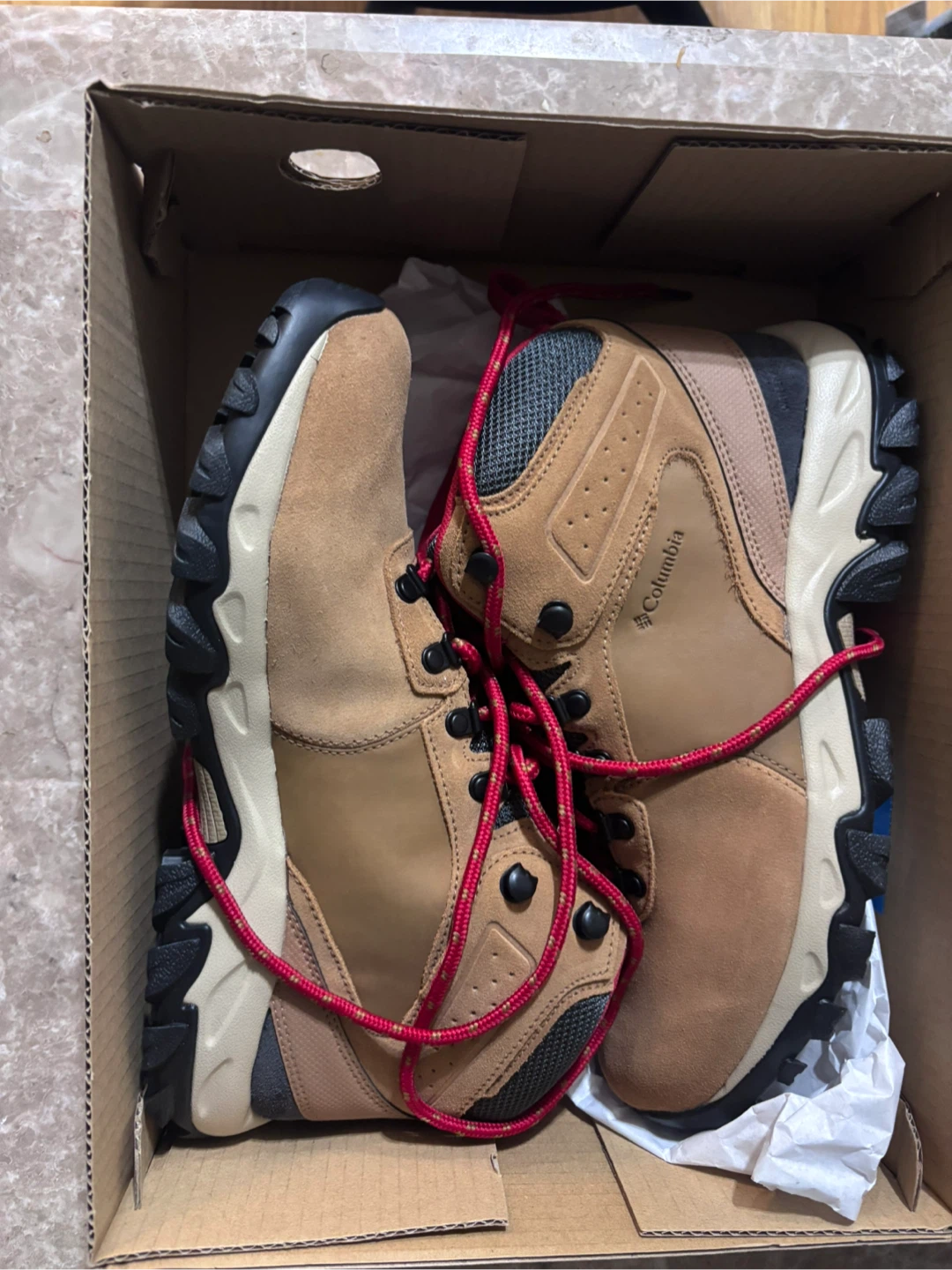Columbia Newton Ridge Plus II Boots - Size 8