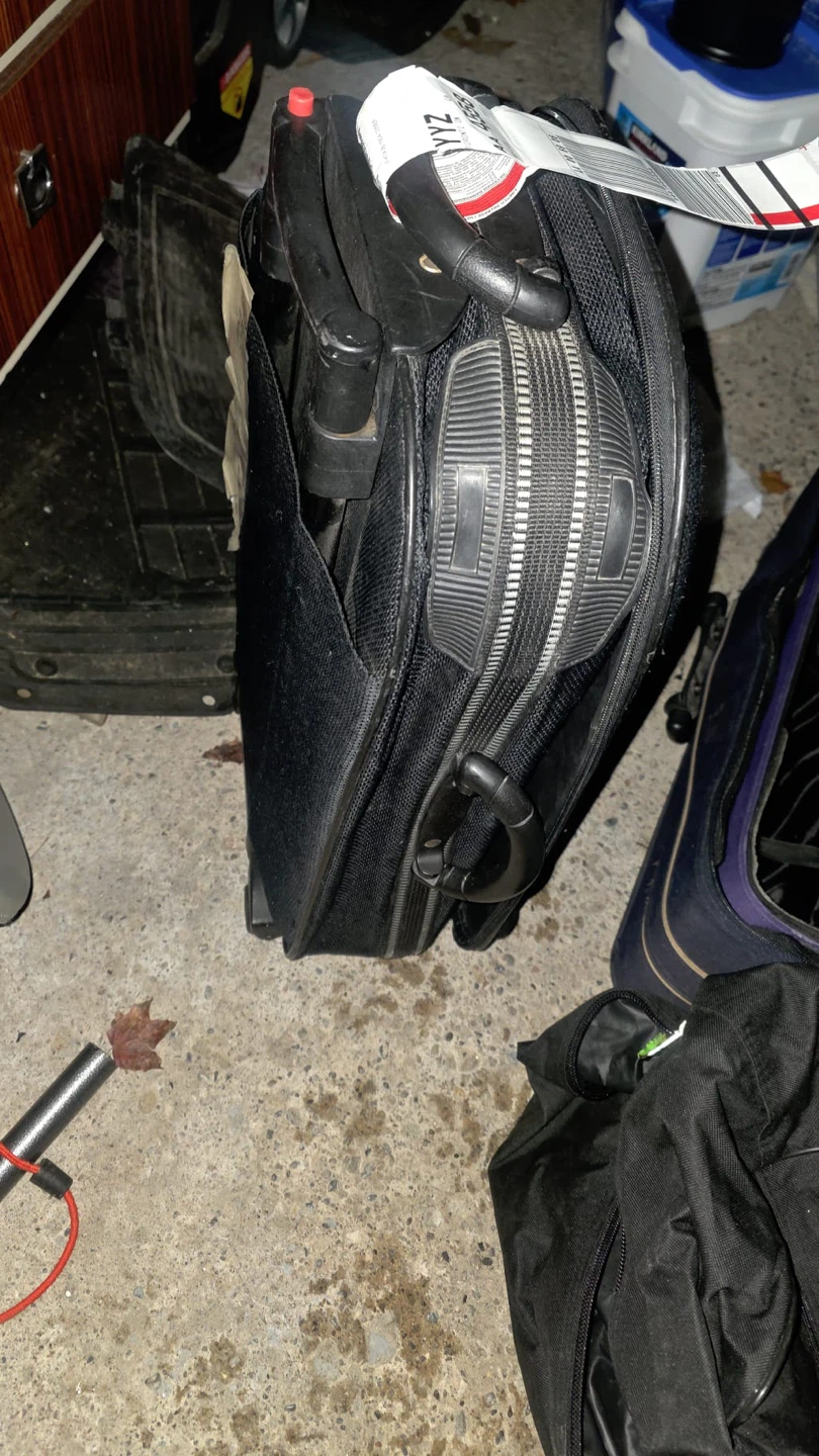 Suitcases - photo 4