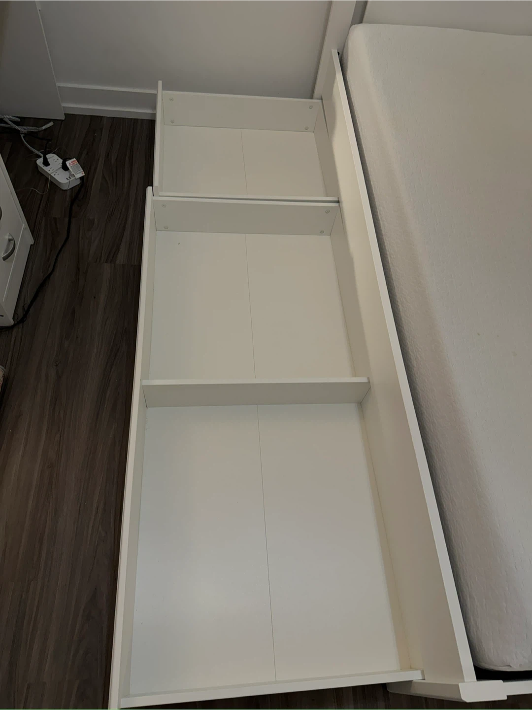 IKEA Songesand Queen Bed Frame - White - photo 3