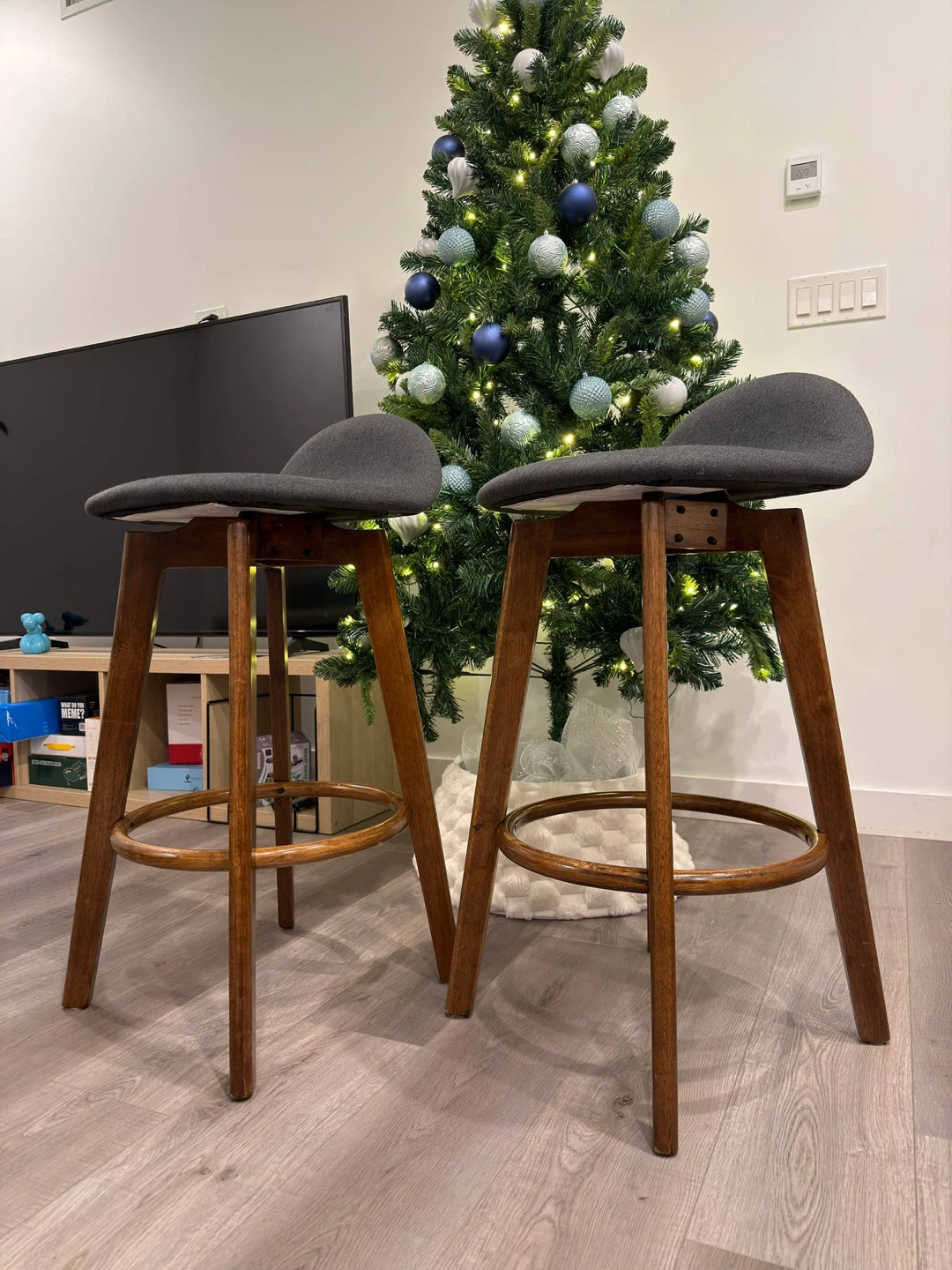 Set of 2 Bar Stools - Grey & Wood