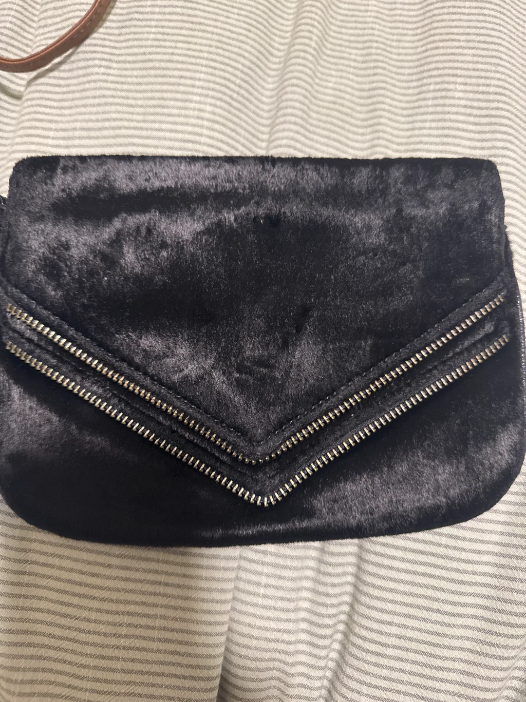 Matt & Nat Black Clutch with real leather