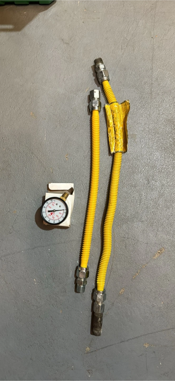 Gas Connector and Dry Pressure Gauge