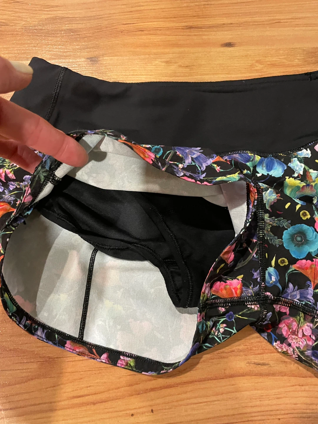 Lululemon Floral Running Shorts - Size 4 - photo 4