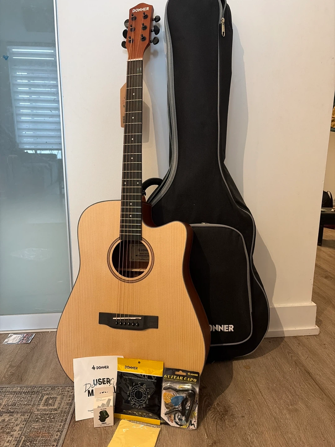 Donner Acoustic Guitar with Accessories - photo 2