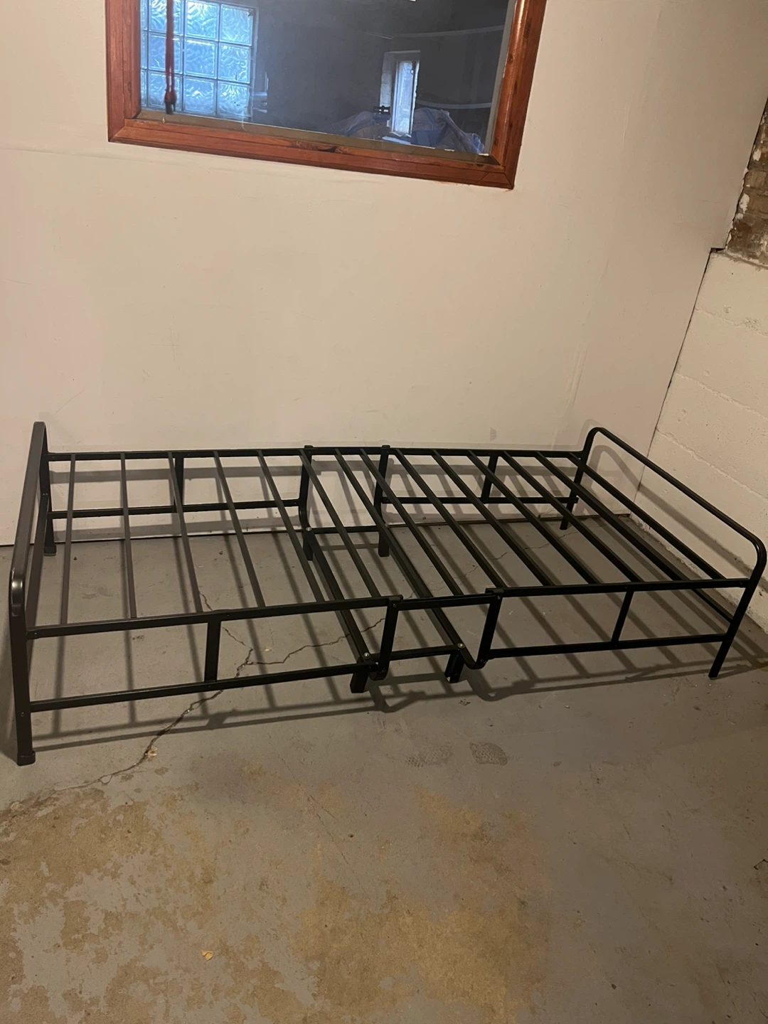 Black Metal Twin  Bed Frame