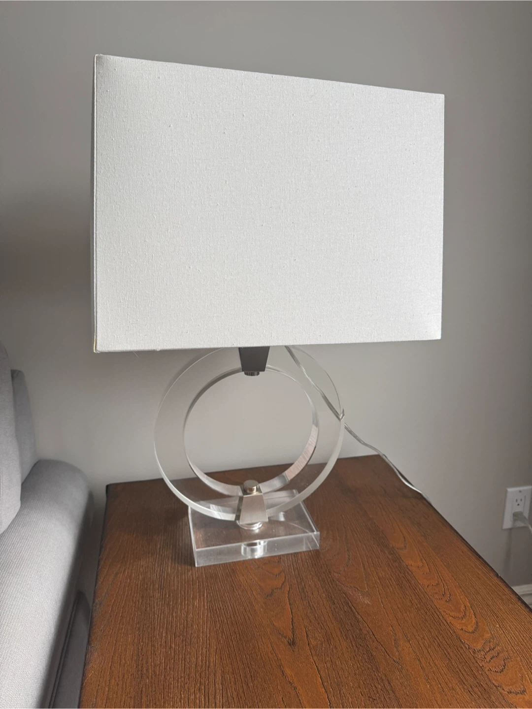 Stylish Circle Accent Table Lamp