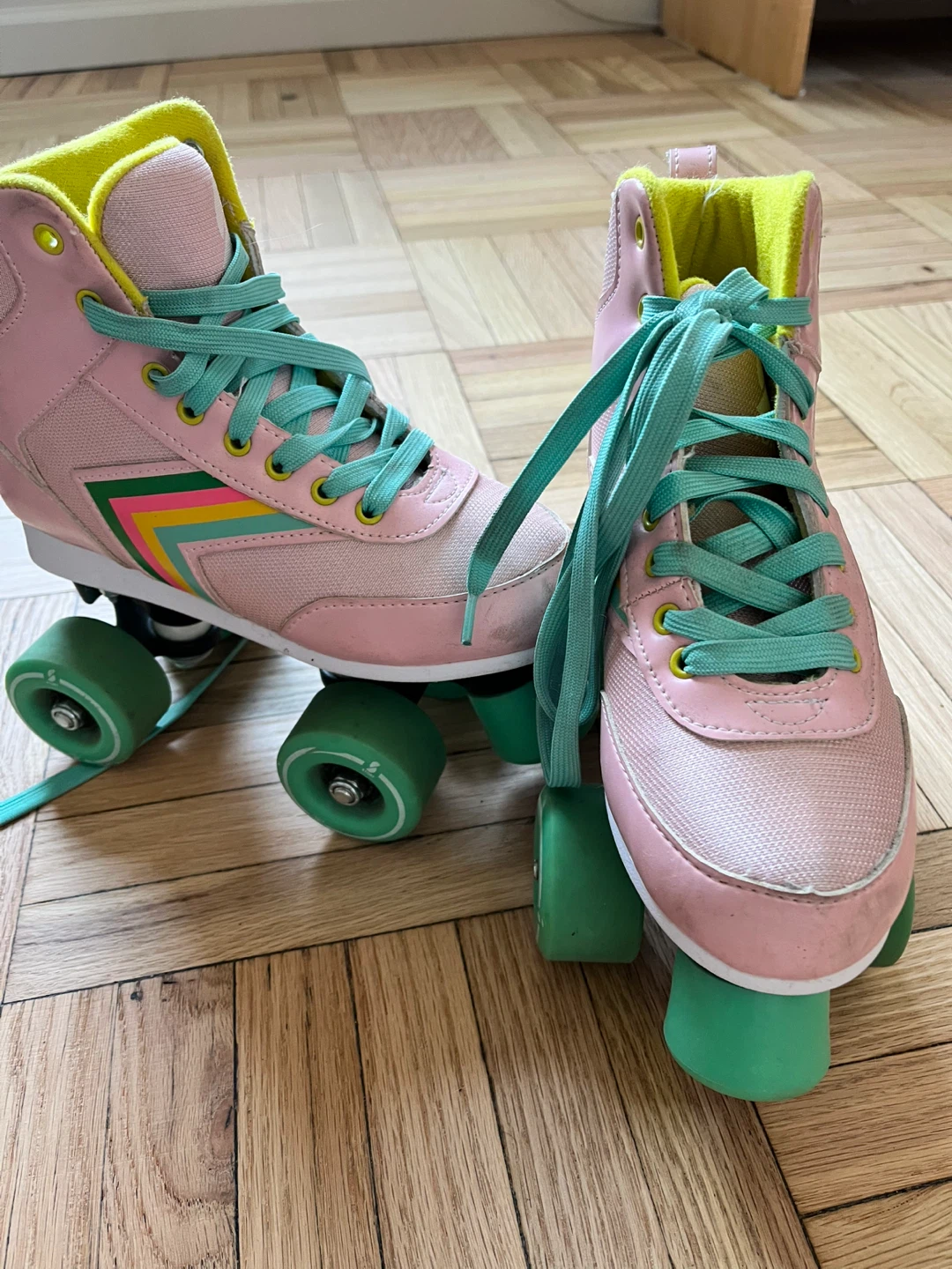 Story Roller Skates - Pink & Green
