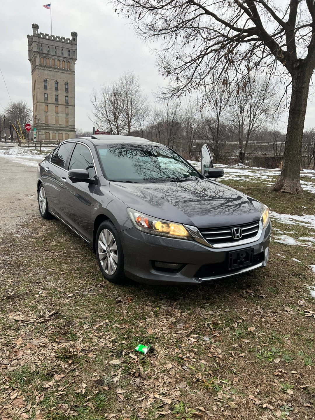 2014 Honda Accord Sedan  EX-L Nav- Gray