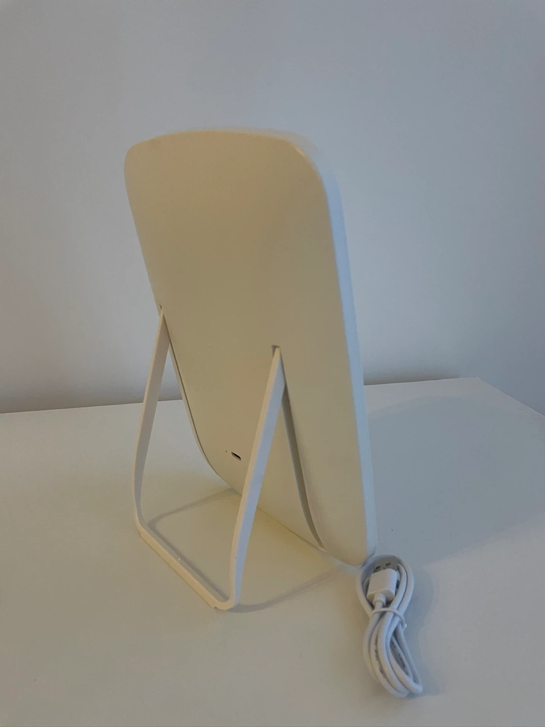 NEZZOE LED Lighted Makeup Mirror - photo 2