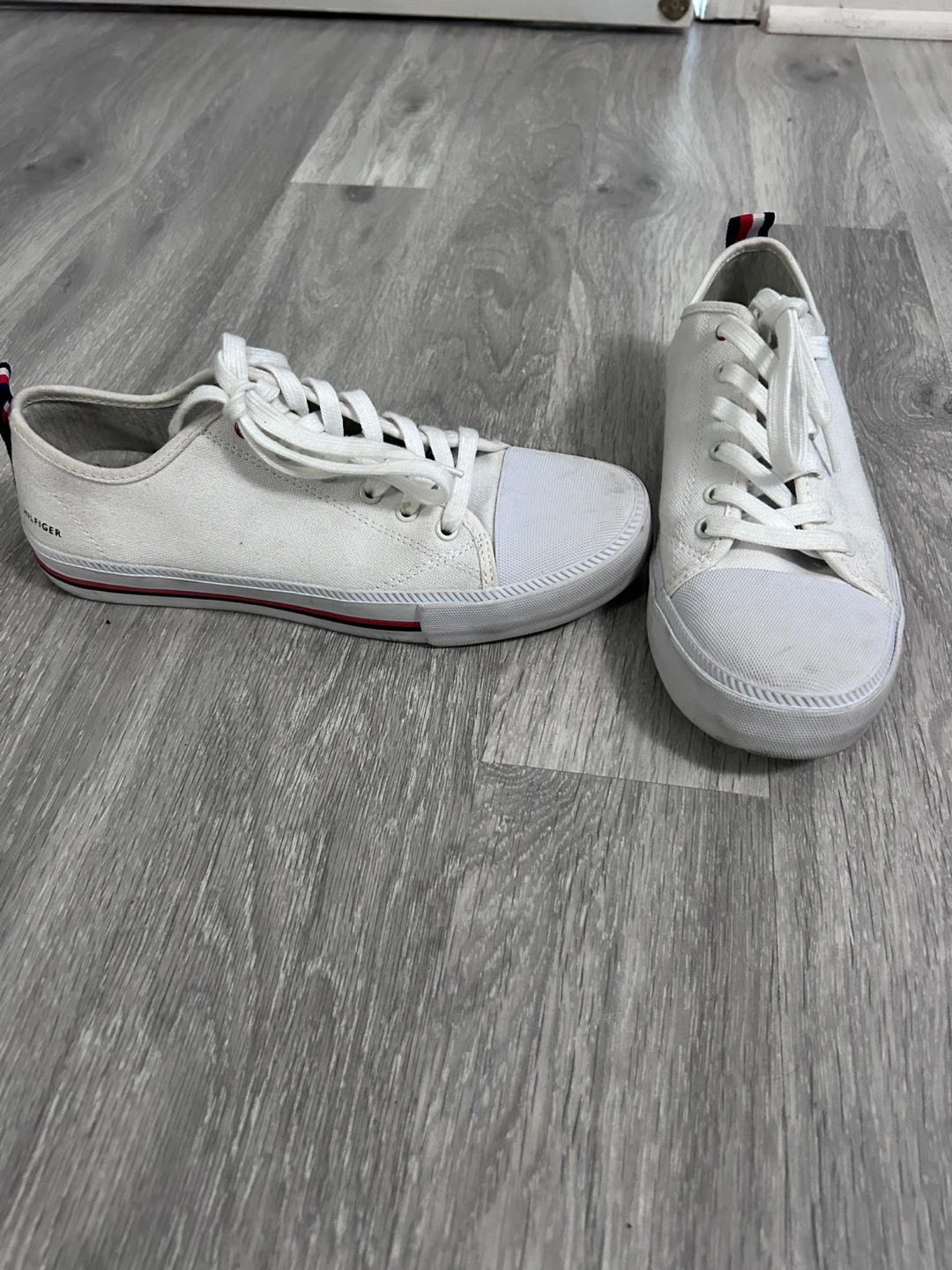 Tommy Hilfiger White Sneakers - Women's Size 8