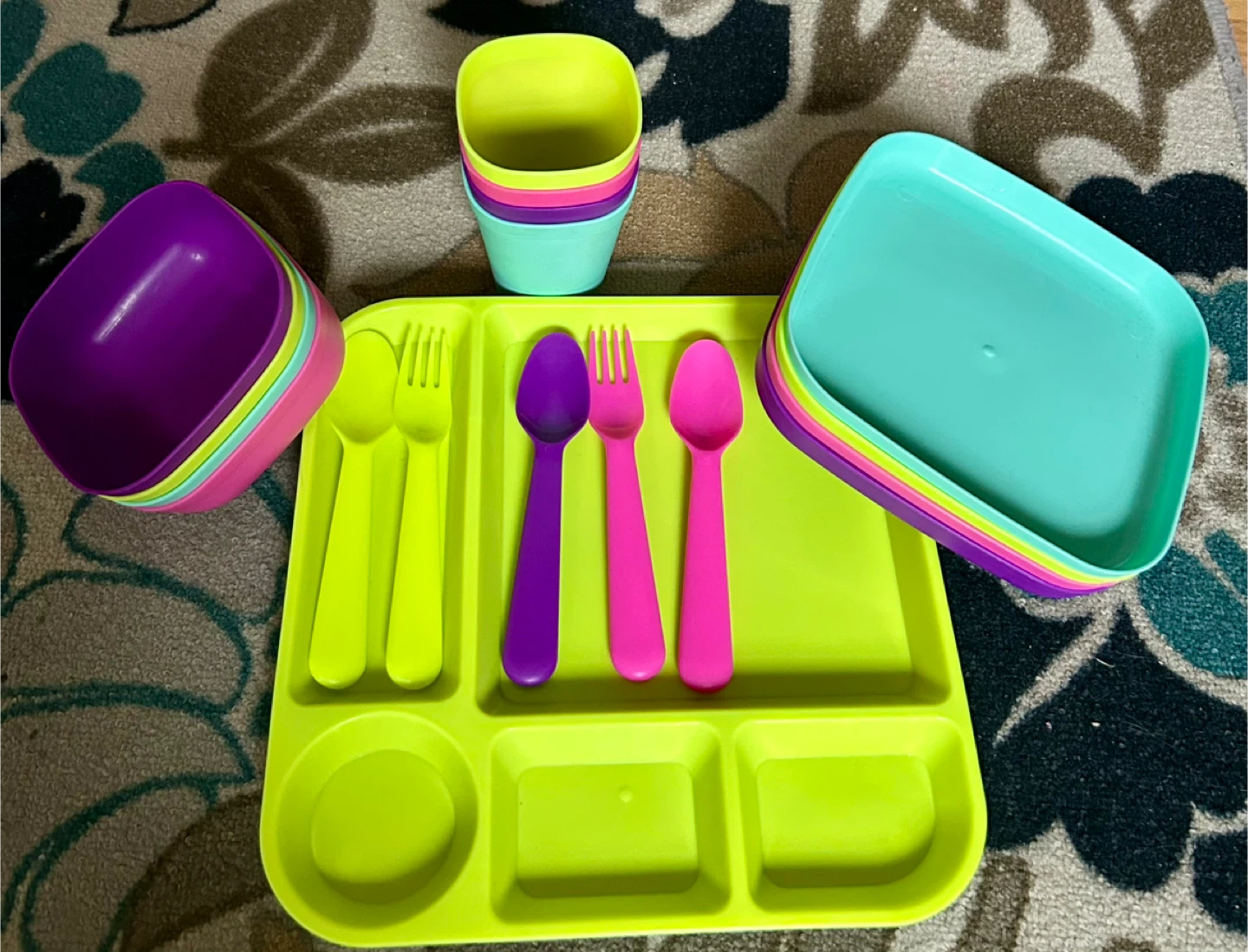 Colorful Kids' Dish Set
