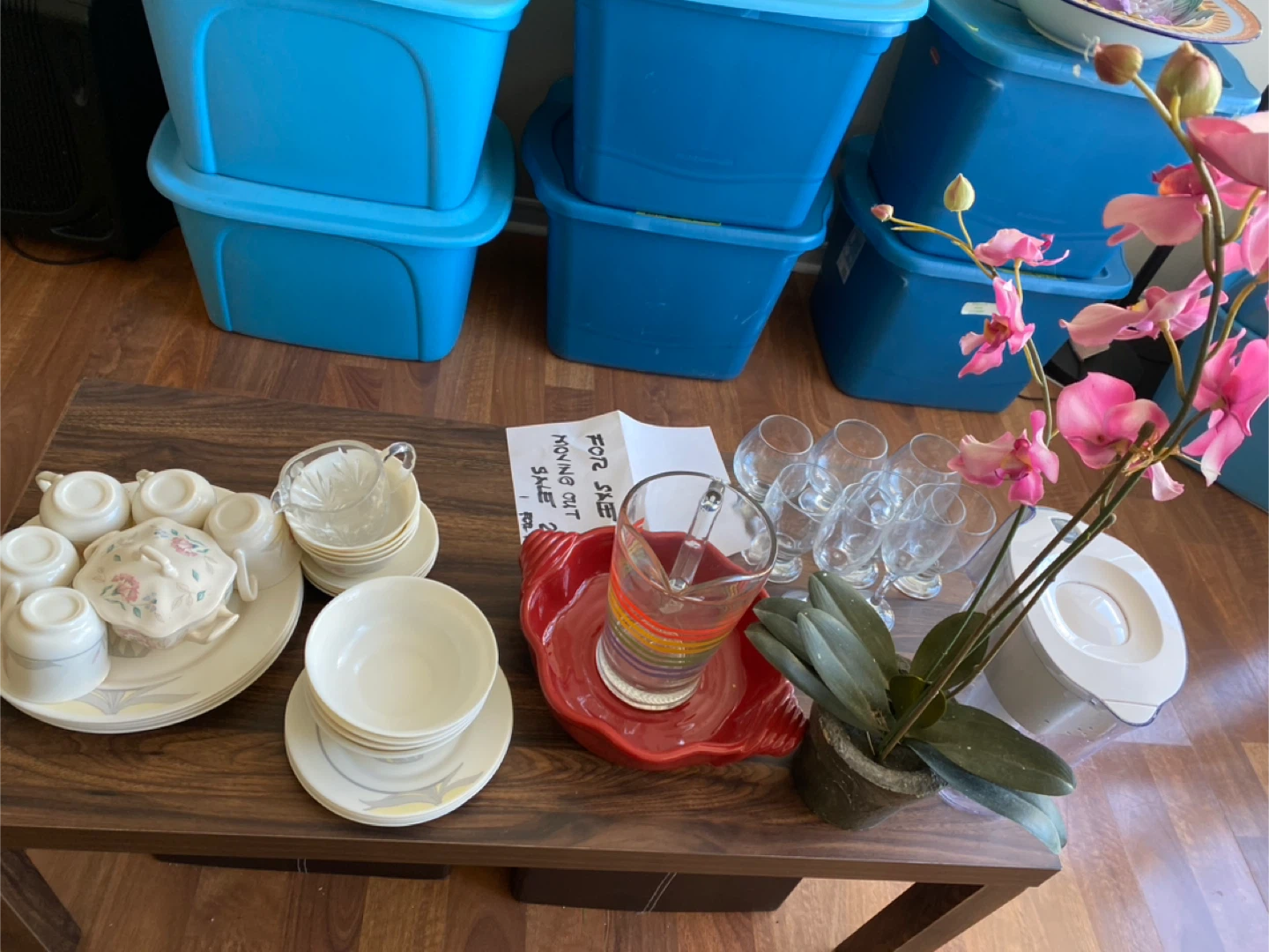 Moving Out Sale: Dishes, Glasses & Pitcher - photo 4