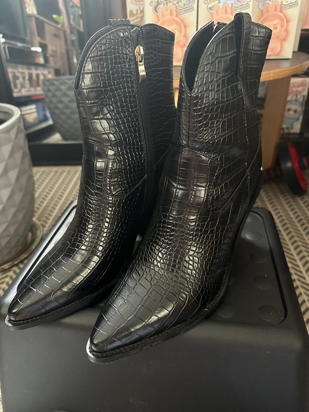 Sacha Black Croc Boots US10 - photo 2