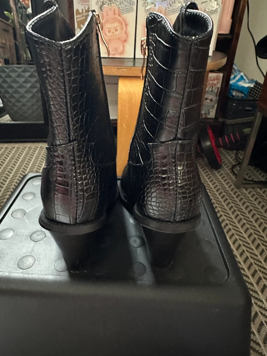 Sacha Black Croc Boots US10 - photo 4
