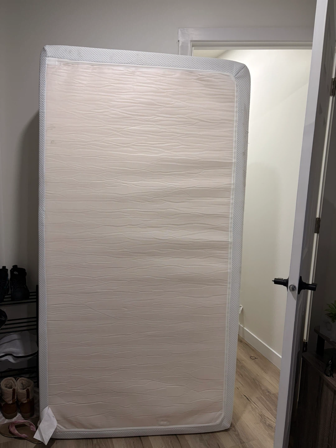 Twin Size Mattress 12"thickness - photo 2