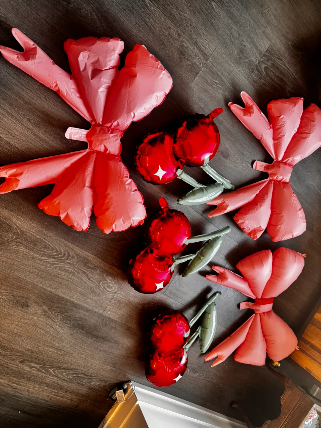 Party Balloons - Bow and Cherry