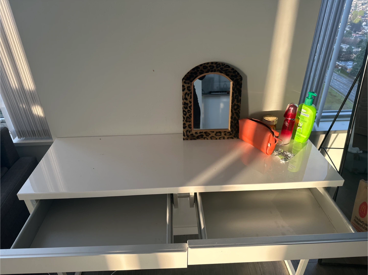 White Desk with Drawers - photo 2