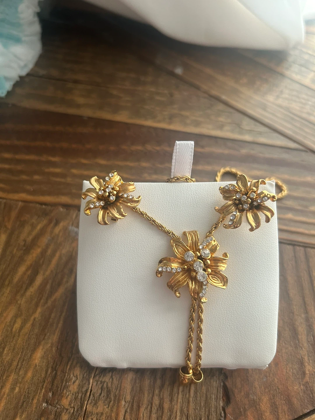 Gold Tone Floral Necklace