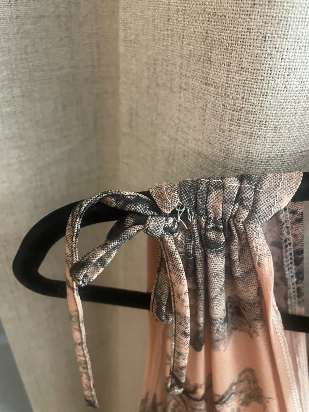 Ladies' Dresses and Skirts - Size Medium - photo 5