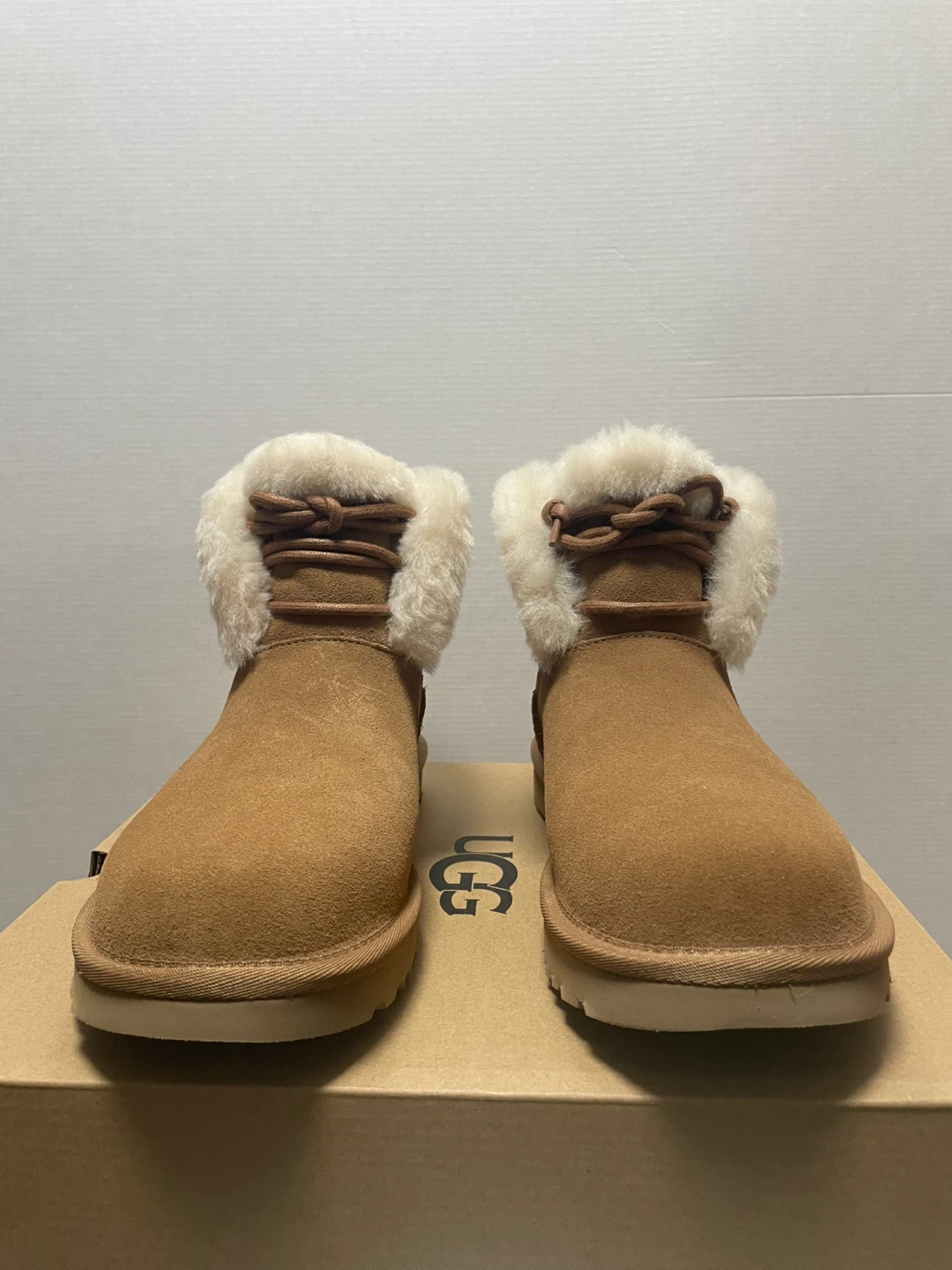 UGG Classic Mini Posy Boots - Women's Size 8