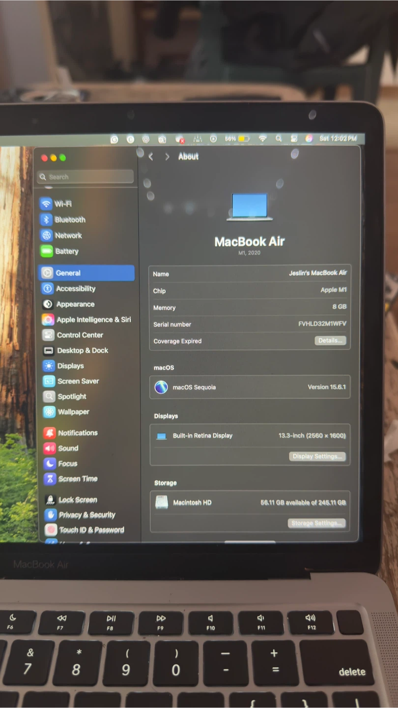 MacBook Air (M1, 2020) - Space Gray, 8GB/256GB - photo 2
