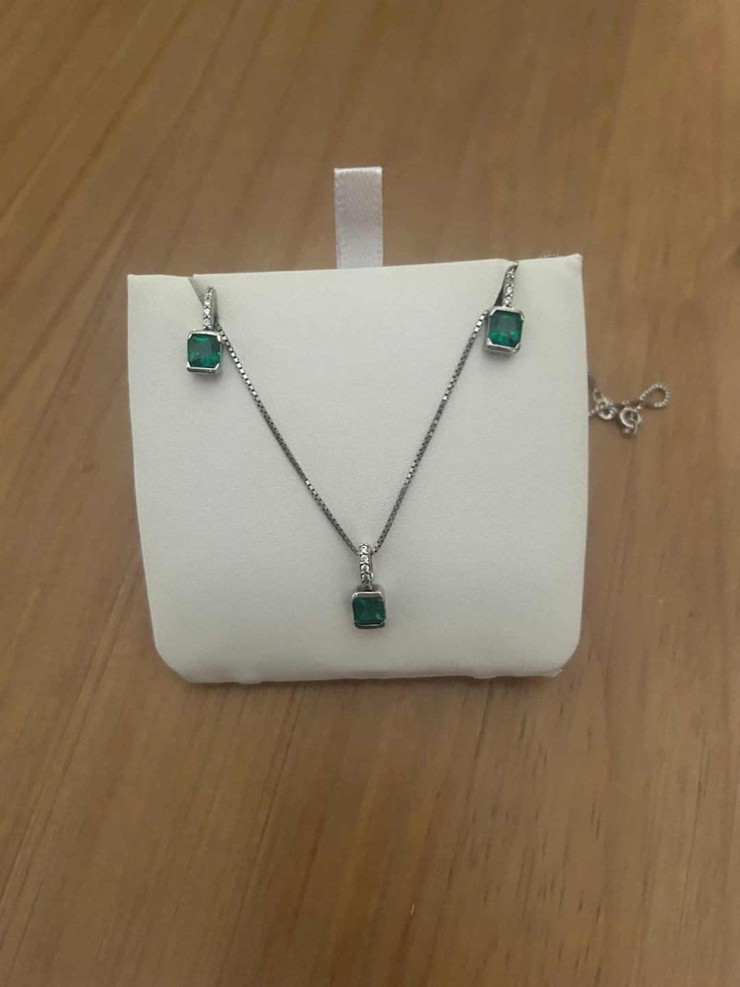Emerald Daimond Pendant and Earrings Set in Silver