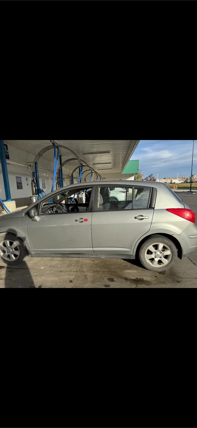 Nissan Versa - photo 2