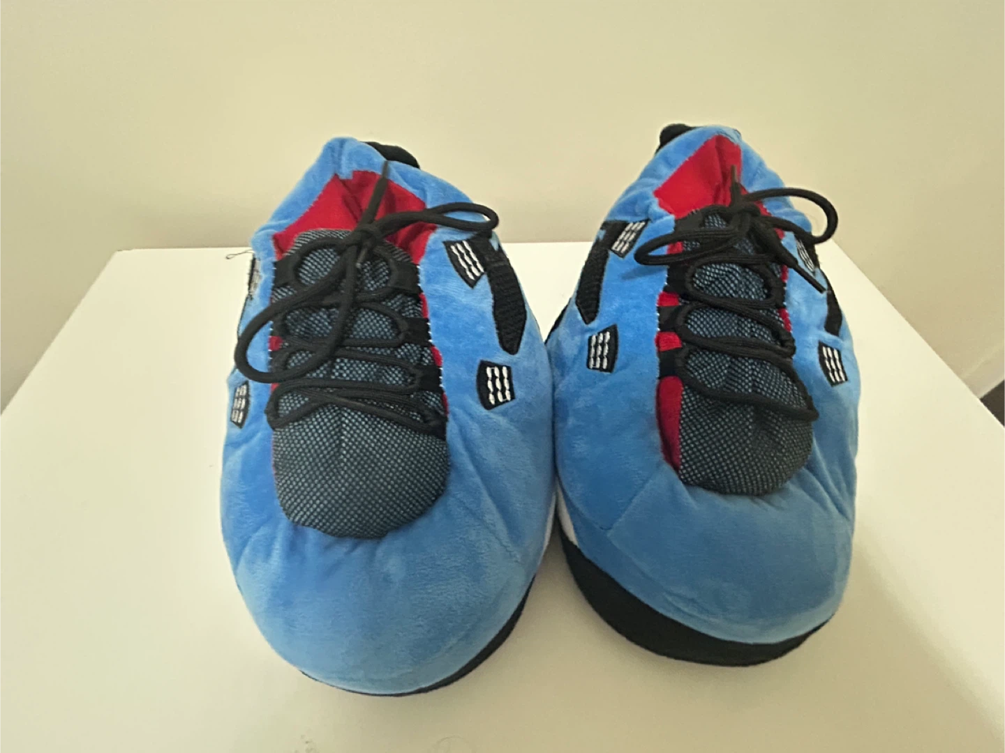 Jordan 4 Retro Thunder Slippers - Size 8-12