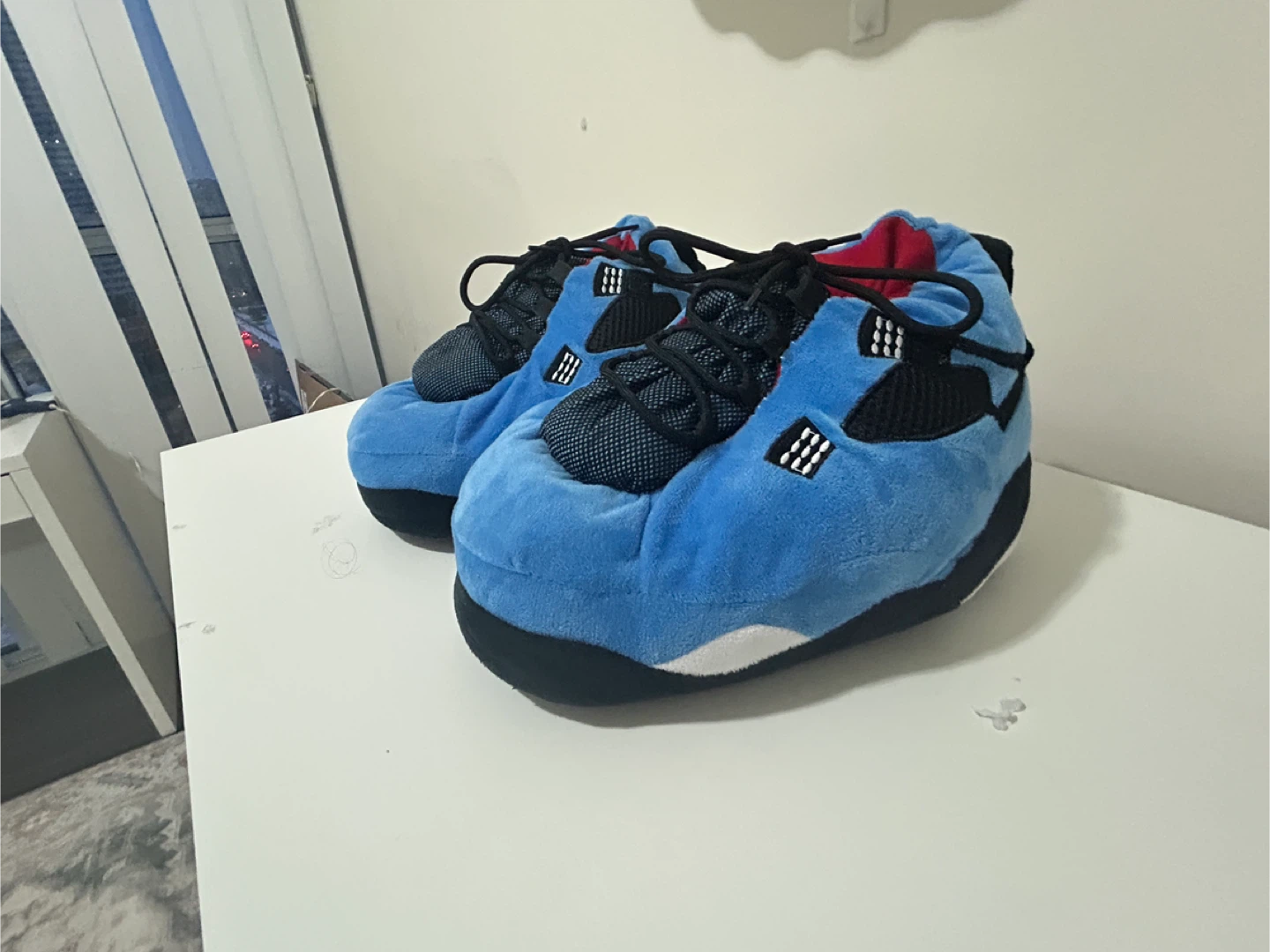 Jordan 4 Retro Thunder Slippers - Size 8-12 - photo 3